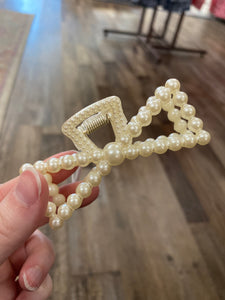 Pearl Hair Claw Clips